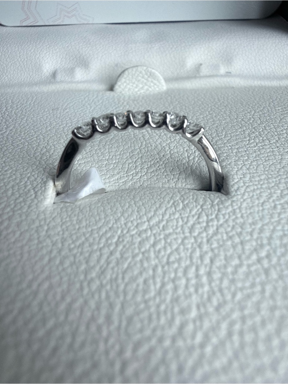 14kt white gold Seven-Stone Diamond Band-new with tags! - Picture 5 of 5